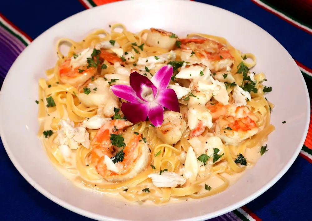 Seafood Alfredo